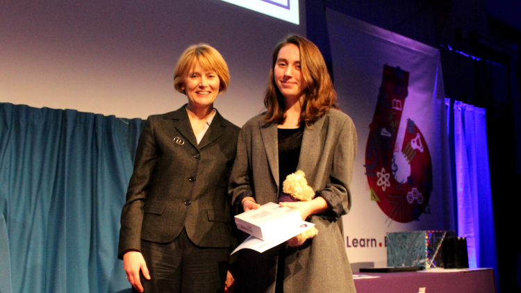 <p>Esme Southern with her Steinberg Award for Excellence in Music Technology&nbsp;</p>